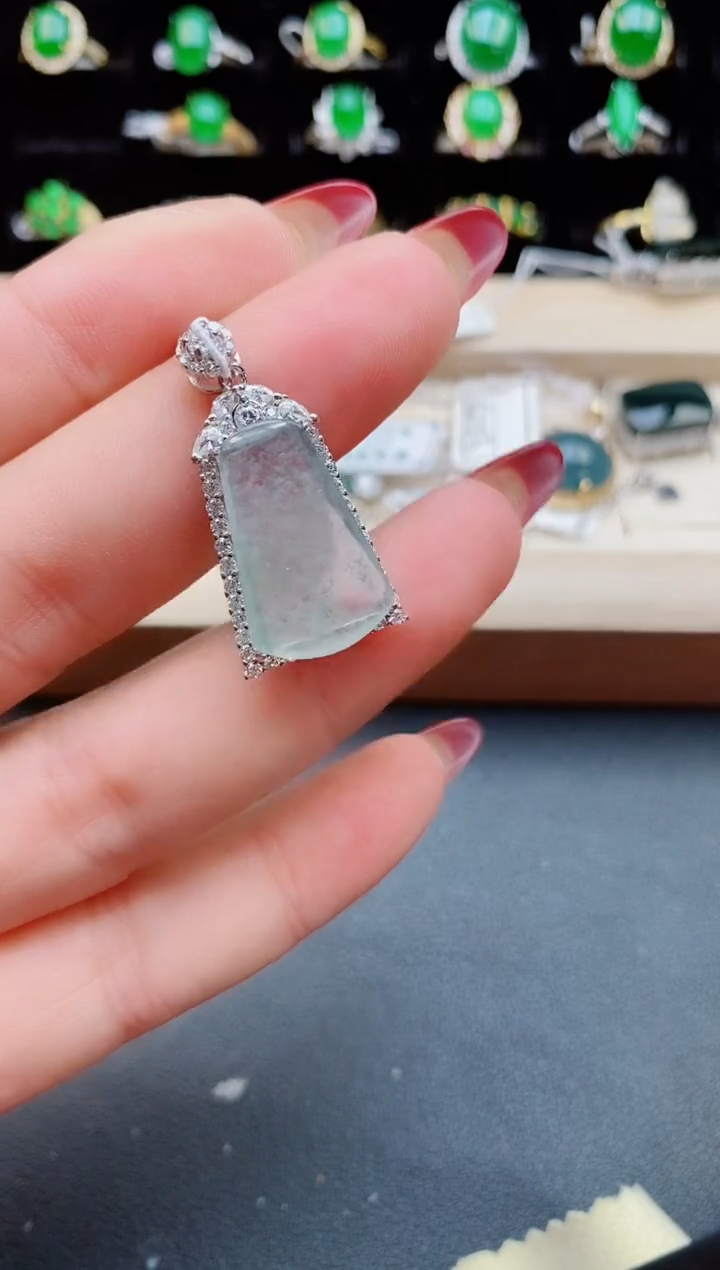 【闪购商品】翡翠吊坠(赠链)银S925镶嵌21321321