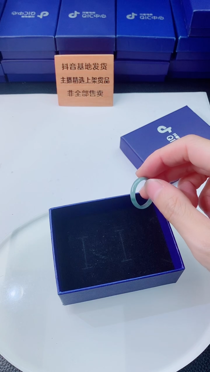翡翠未镶嵌颈饰11111111
