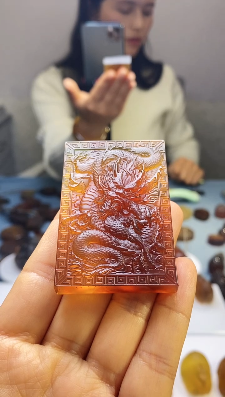 【闪购商品】琥珀吊坠(赠链)未镶嵌HP95-73（龙牌）