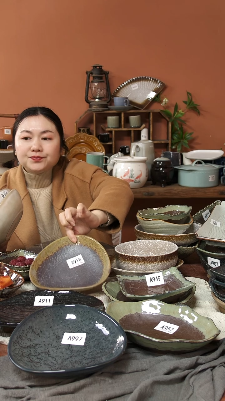 陶瓷A918 一只三角碗复古粗陶金属釉20*5.5微瑕