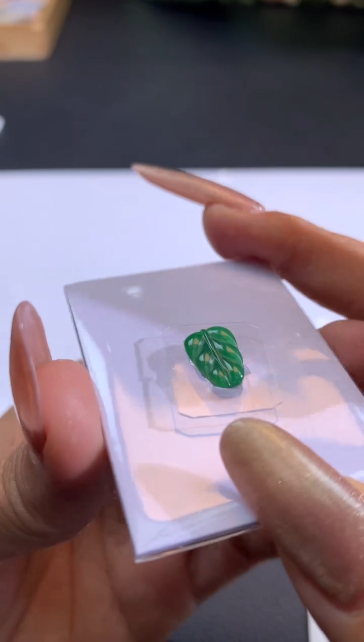 【闪购商品】定制翡翠未镶嵌翡翠