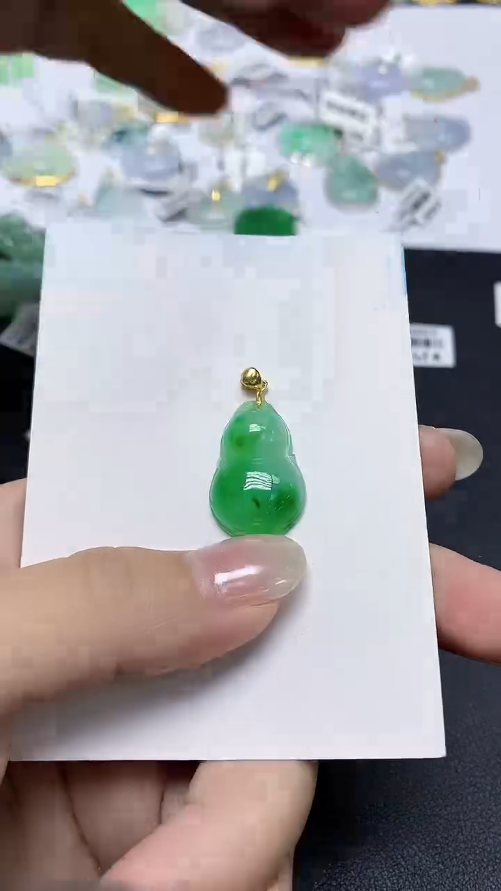 翡翠未镶嵌颈饰天然缅甸翡翠A货