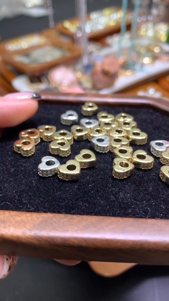 锆石合金爱心隔片 隔珠 8元 2个 （下单备注颜色 ） 