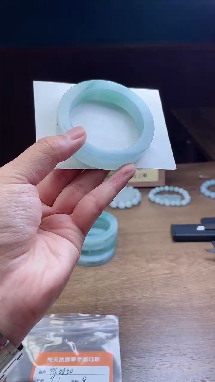 未镶嵌手镯定制翡翠小***8定制