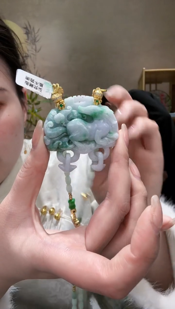 【闪购商品】翡翠颈饰未镶嵌吊坠