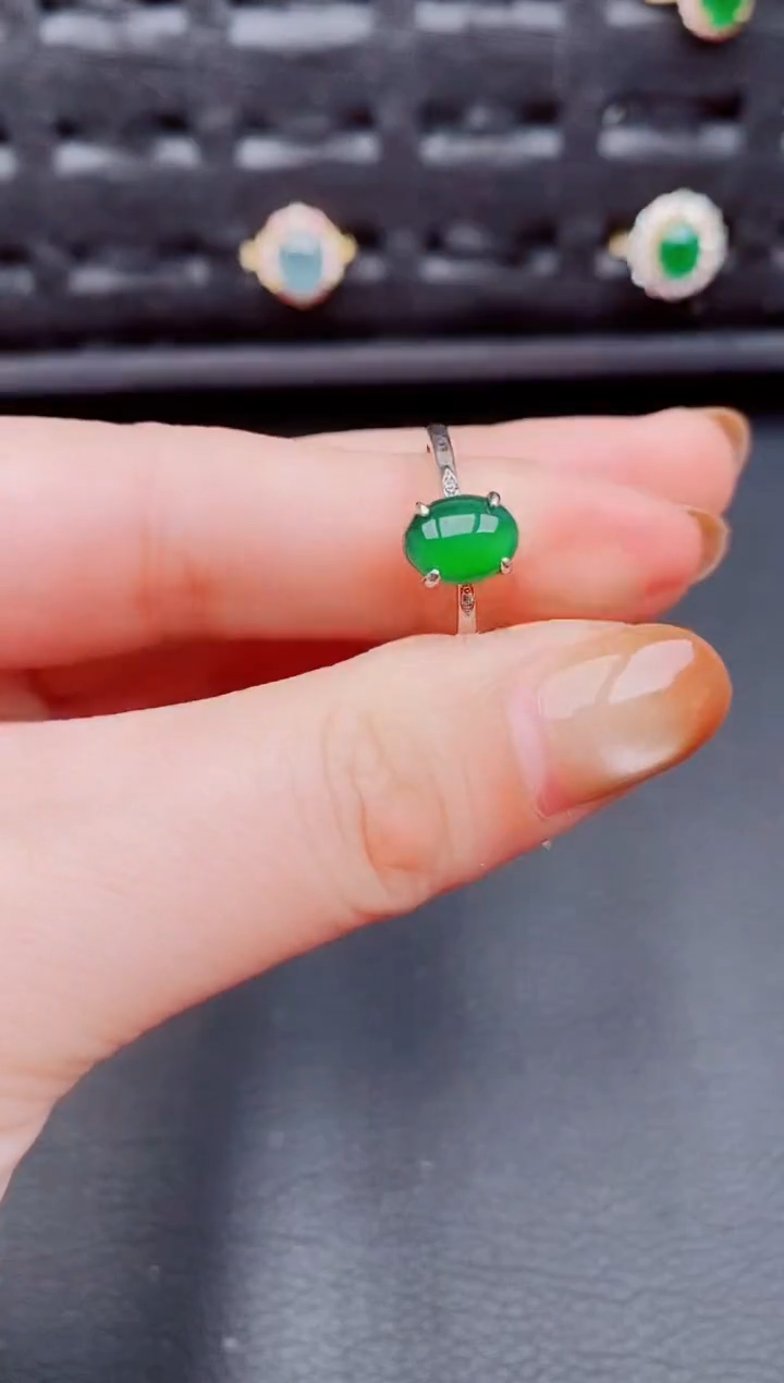 【闪购商品】翡翠戒指银S925镶嵌天然a货翡翠830