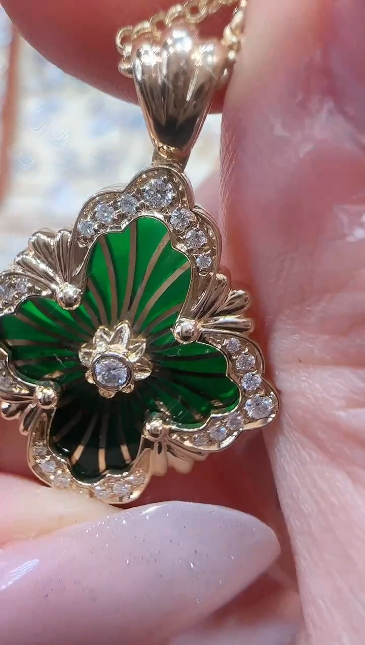 项链18K金镶嵌钻石绿布布项链