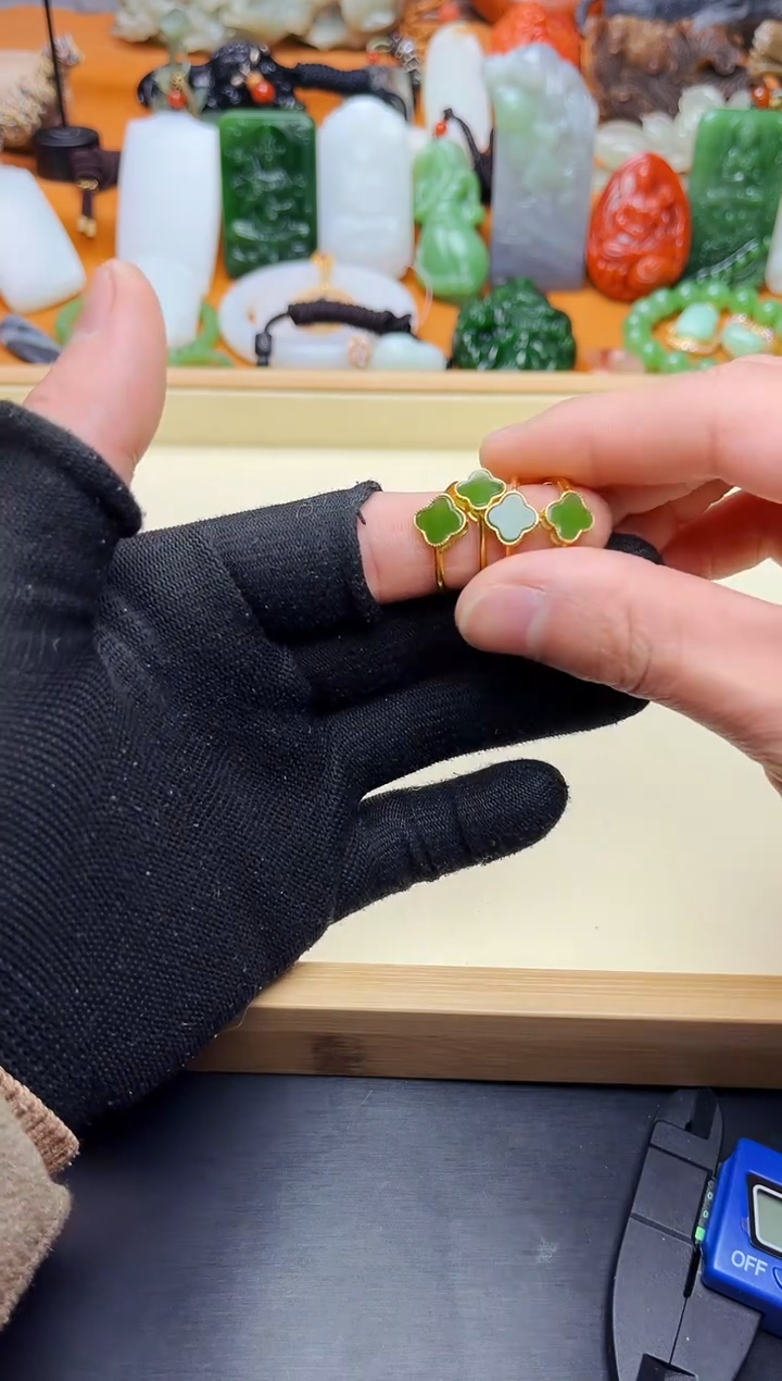 【闪购商品】和田玉戒指银S925镶嵌四叶草戒指多样性拍一发一02