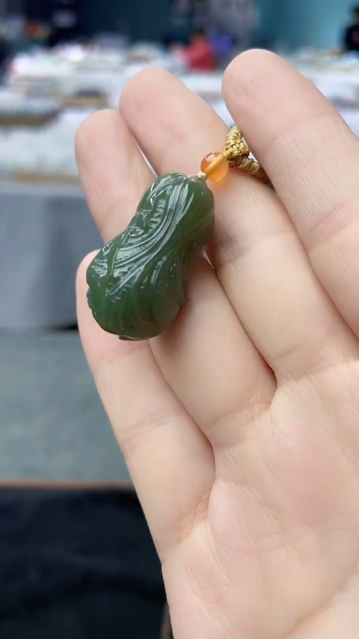 颈饰未镶嵌和田玉白菜吊坠