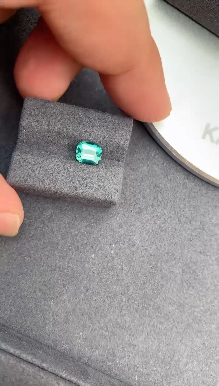 【闪购商品】碧玺裸石未镶嵌1.2ct拉贡碧玺