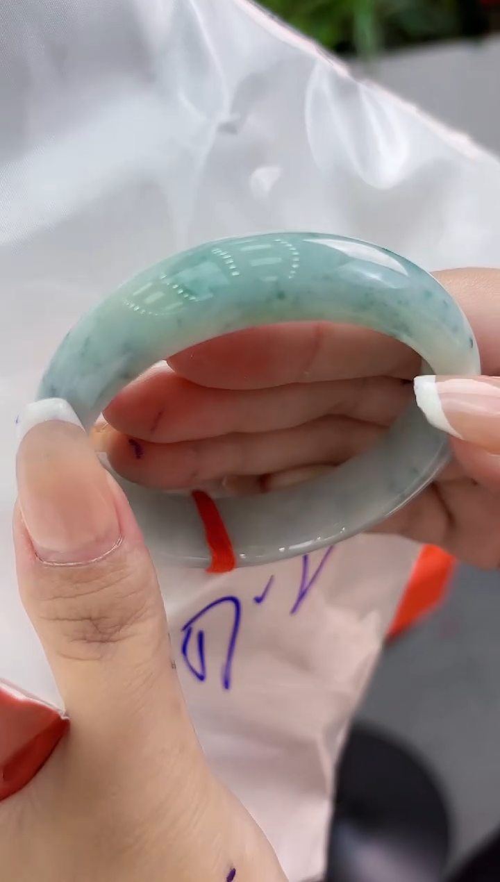 【闪购商品】翡翠手镯未镶嵌翡翠手镯