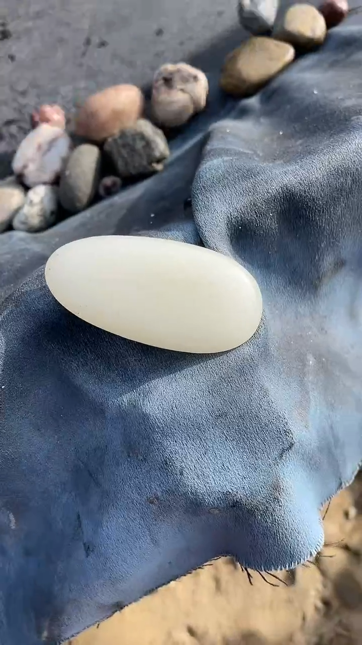 颈饰未镶嵌和田玉（糖玉）001