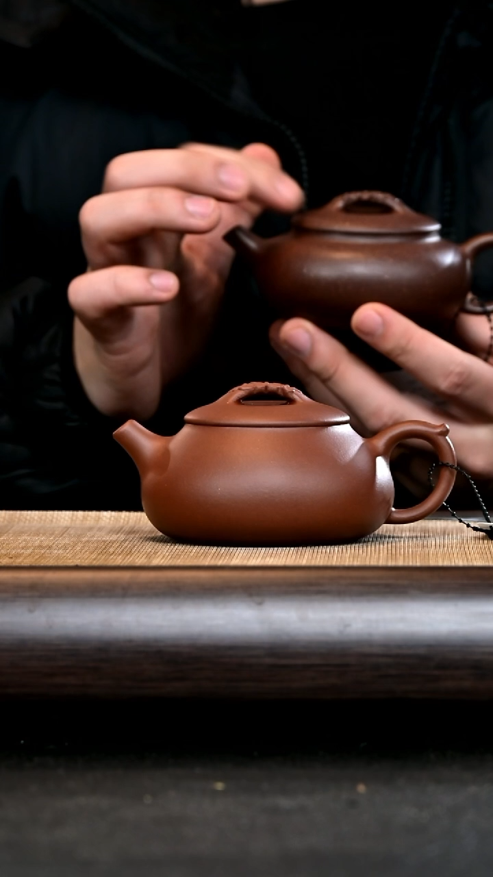【闪购商品】紫砂茶壶ZC15948 菱花扁腹 红皮龙