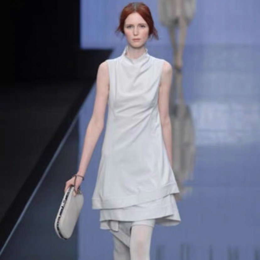 95新 Celine/思琳 DW0038 米灰色不规则设计无袖连衣裙 36 XS码