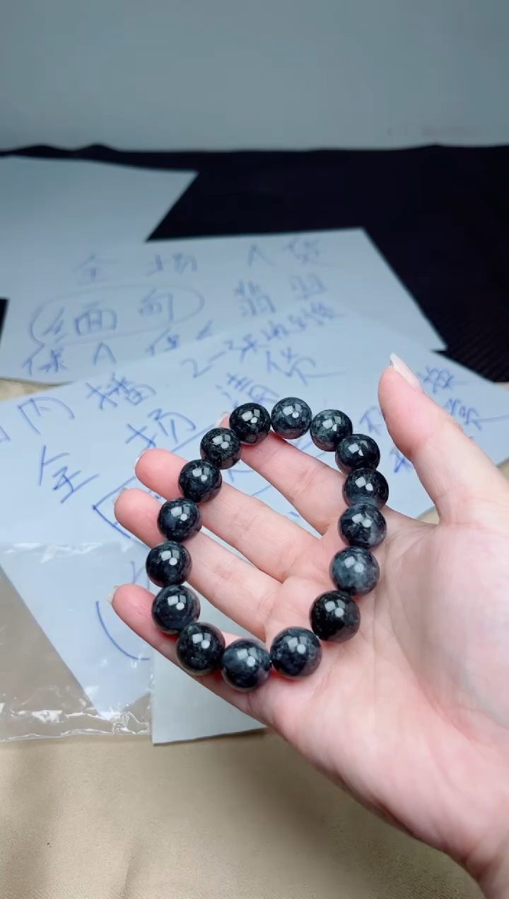 翡翠未镶嵌颈饰珠串