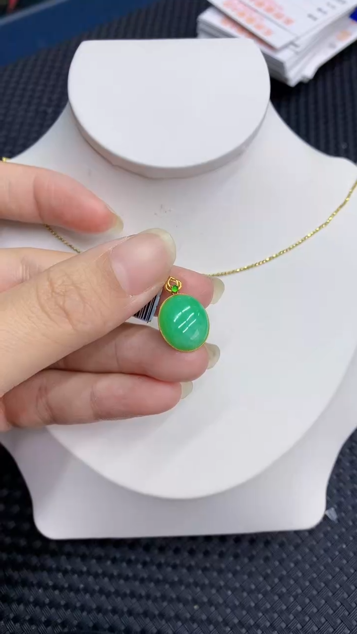 【闪购商品】翡翠颈饰18K金镶嵌            8