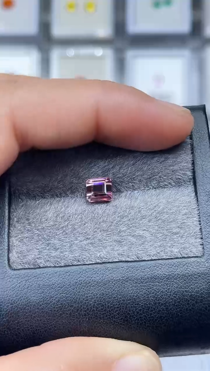 未镶嵌1碧玺裸石