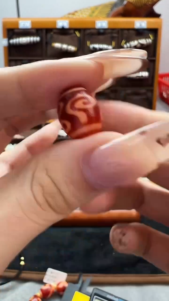 玛瑙/玉髓（覆膜）颈饰未镶嵌180.（微瑕）