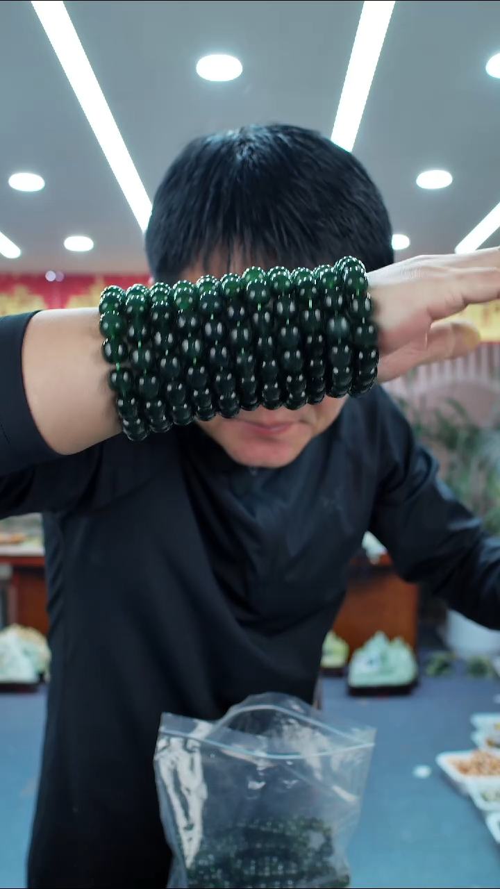 未镶嵌蛇纹石玉手串多样式发货随机发一