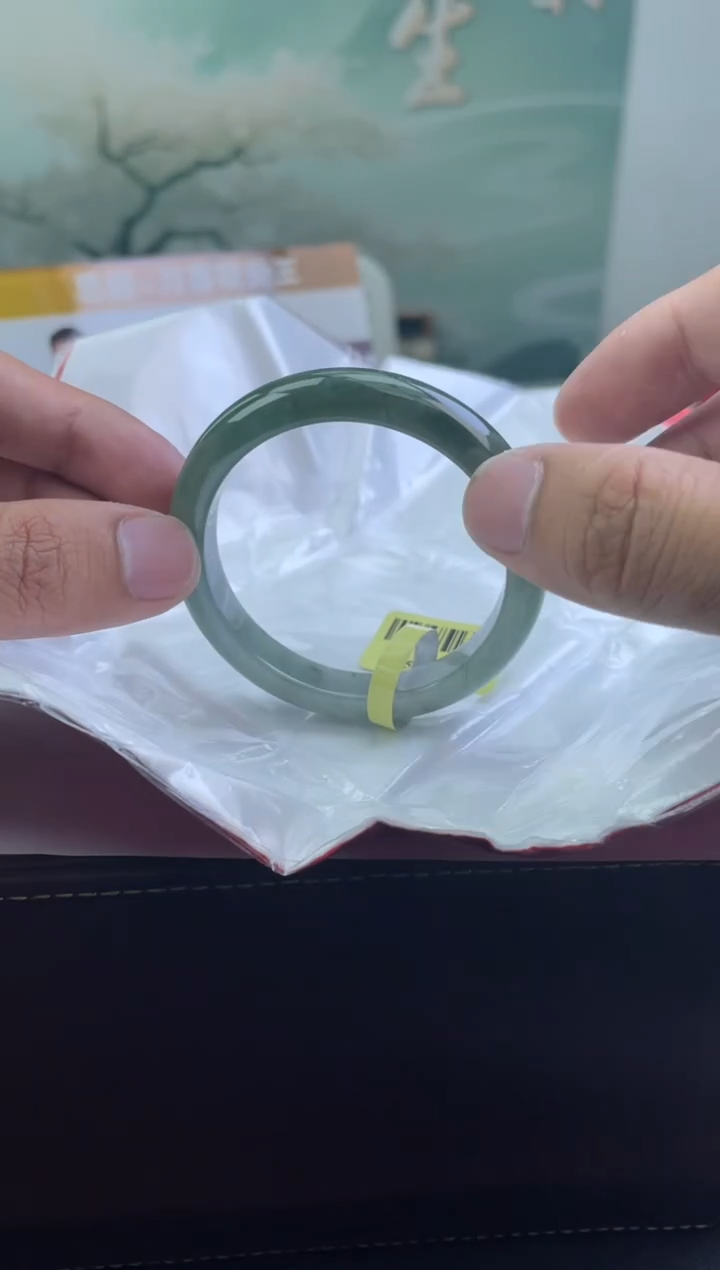 翡翠手镯未镶嵌9翡翠手镯