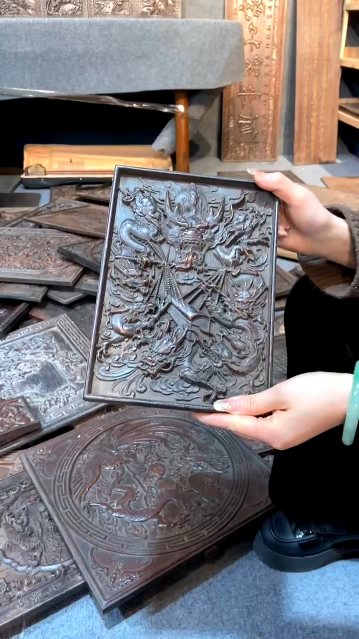 【闪购商品】木紫檀雕刻一物一拍以直播间为准