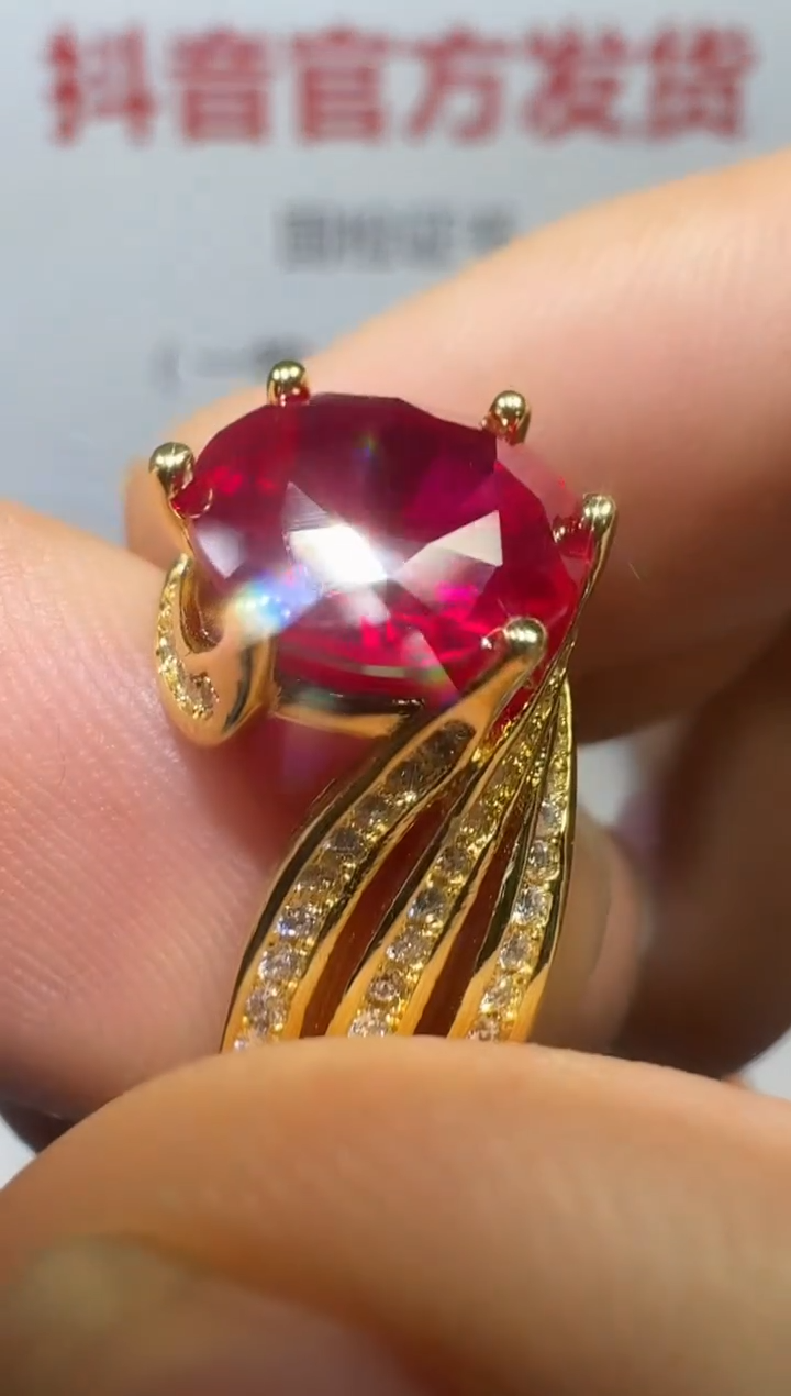 18K金镶嵌戒指红宝石3