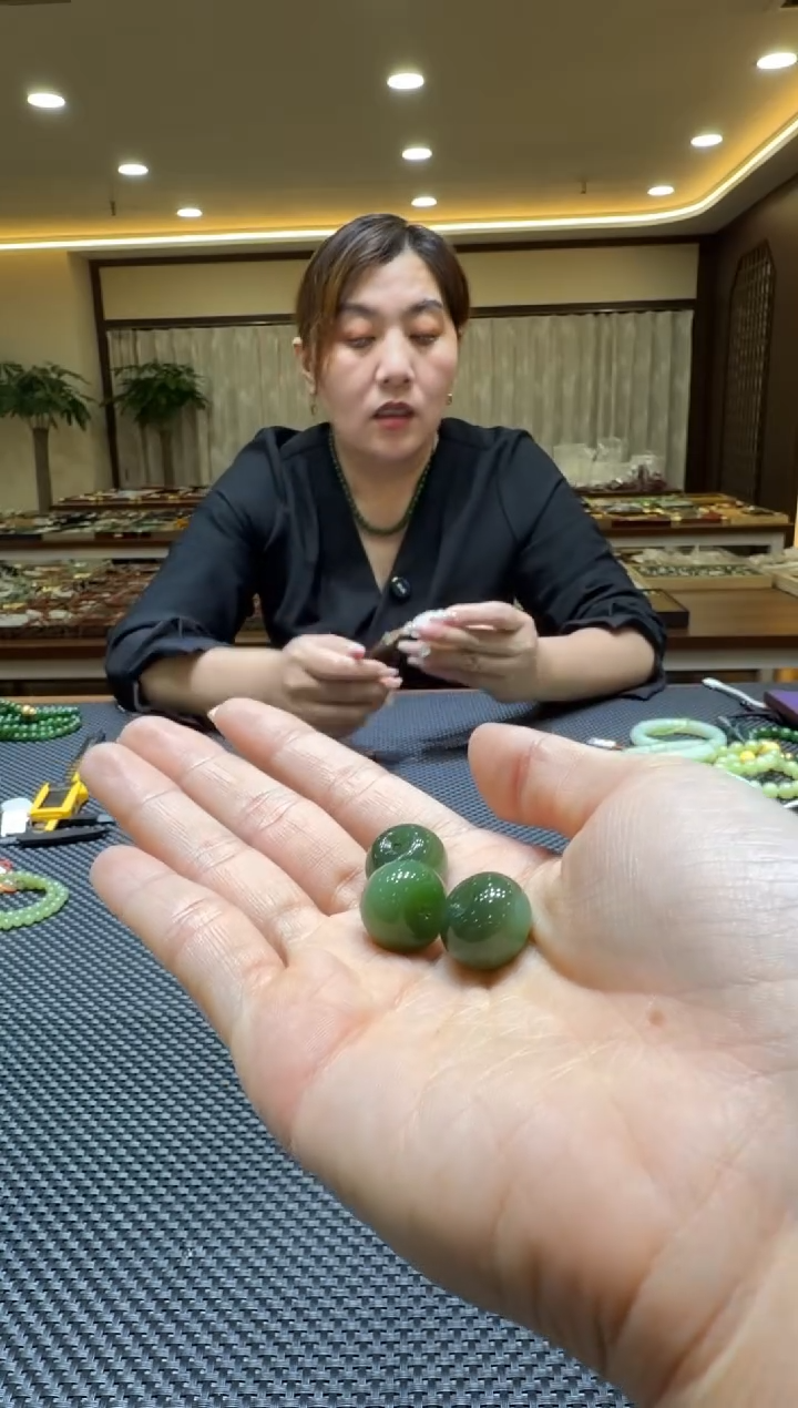 颈饰未镶嵌和田玉挂件（多样性发一）