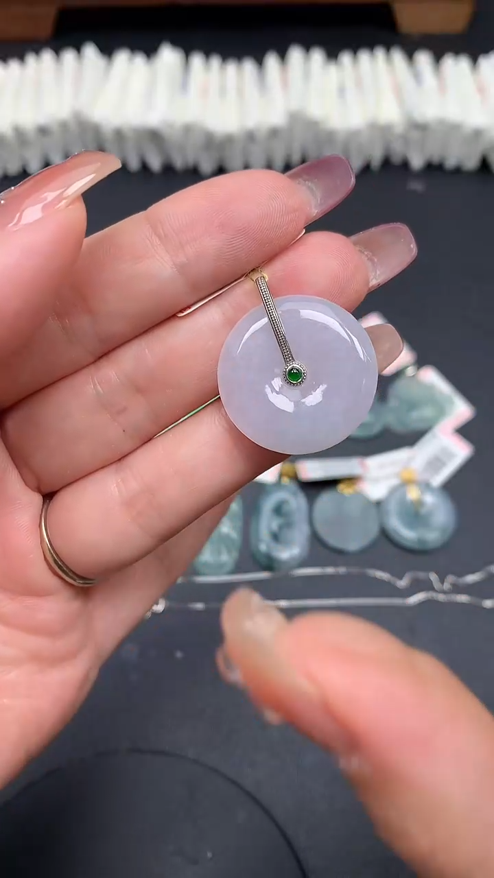 翡翠18K金镶嵌吊坠(不含链)MS188294