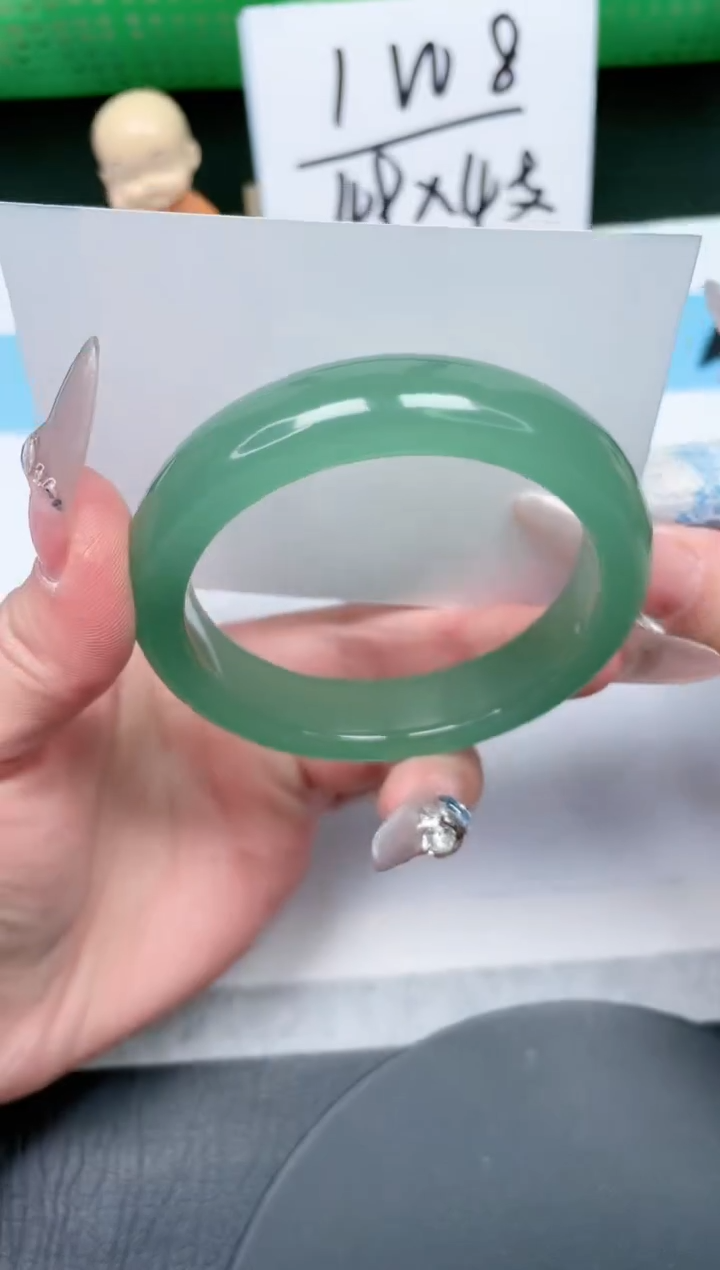 【闪购商品】石英质玉手镯未镶嵌114-54