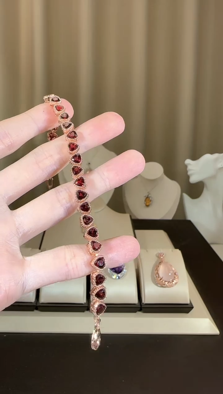 【闪购商品】石榴石手链银S925镶嵌设计款