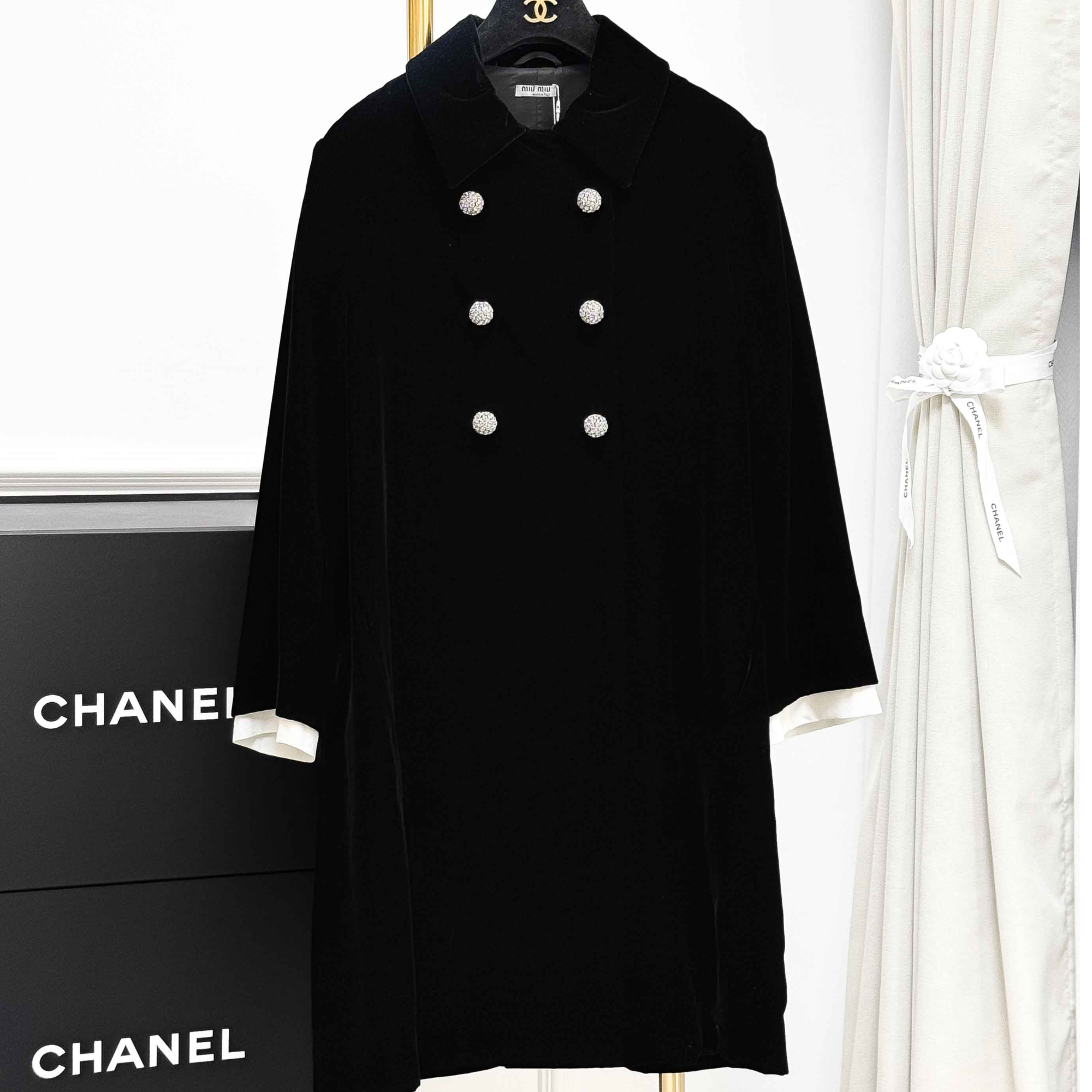 99新 MIU MIU/缪缪 38码黑色丝绒满钻双排扣长款大衣，99新