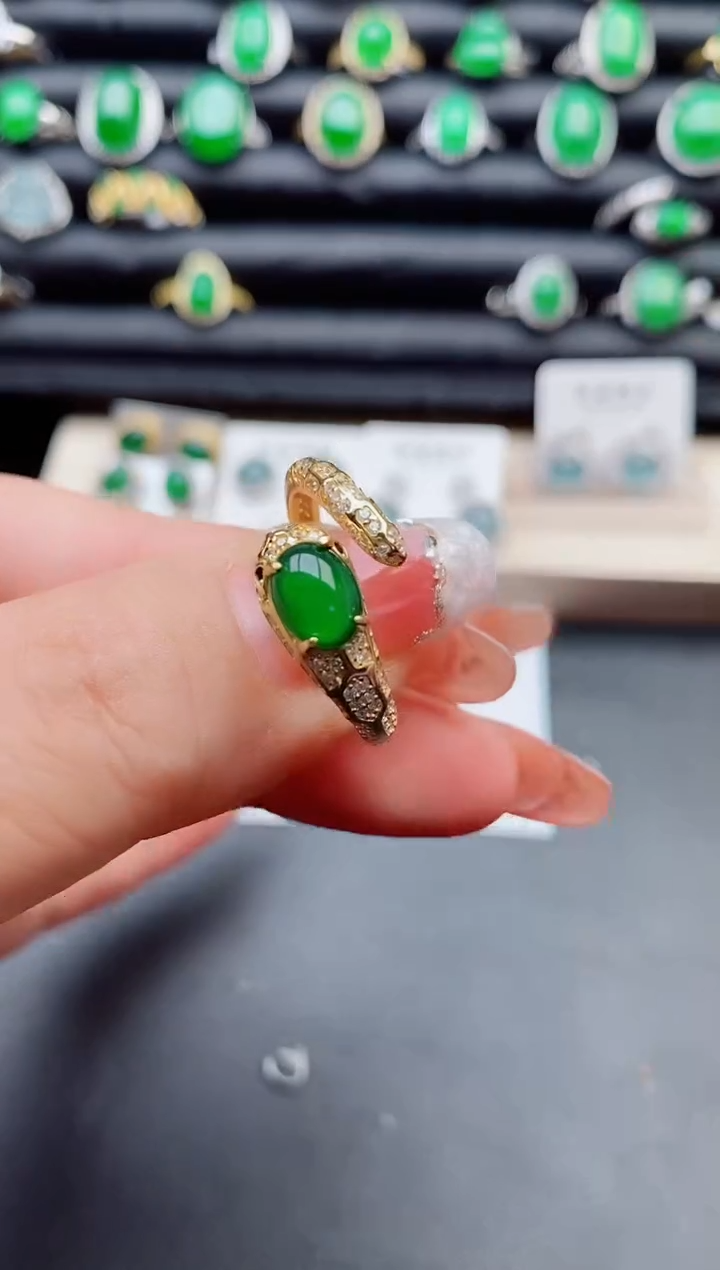 【闪购商品】翡翠戒指银S925镶嵌80580051