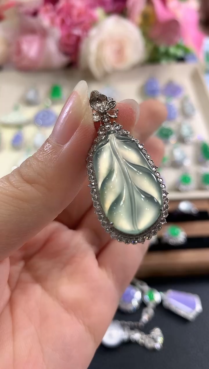 吊坠(不含链)18K金镶嵌翡翠b61