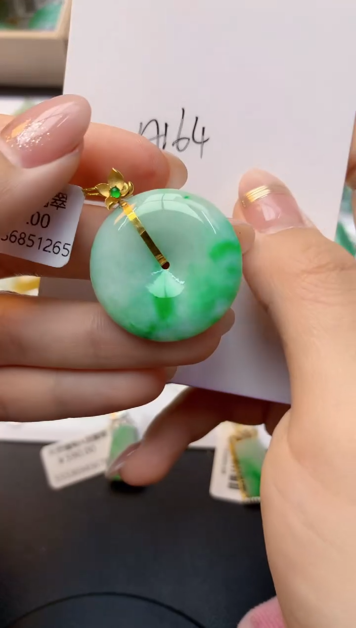 颈饰18K金镶嵌翡翠天然A货缅甸翡翠百元以上9元证书费自理