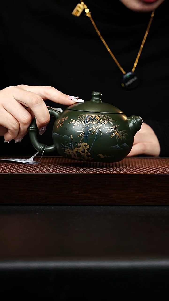 茶壶紫砂 西施 绿泥 梅付春 h206