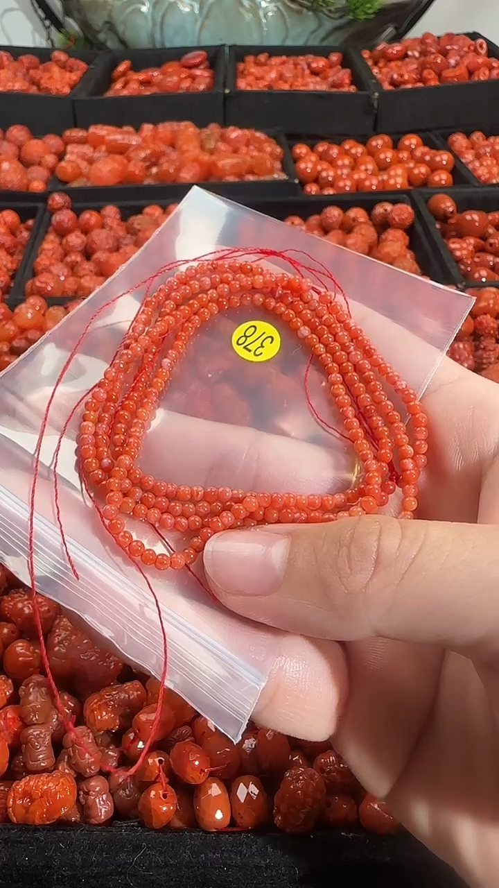 颈饰未镶嵌南红玛瑙1