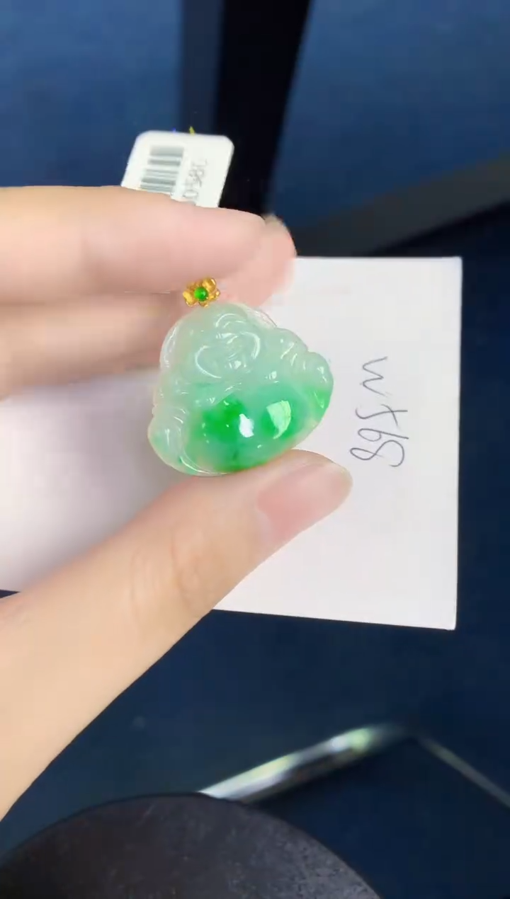 翡翠18K金镶嵌颈饰天然翡翠缅甸A货