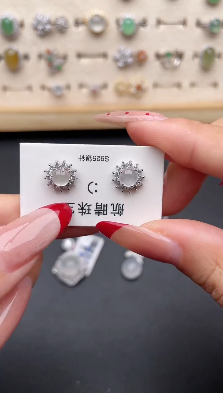 【闪购商品】翡翠戒指银S925镶嵌一物一证一礼盒