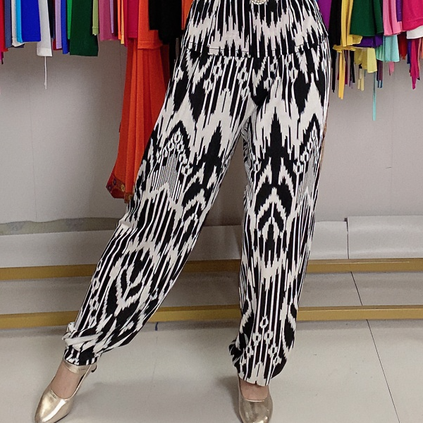 【厂家直销】新疆民族风艾德莱斯七分裤/黑白裤