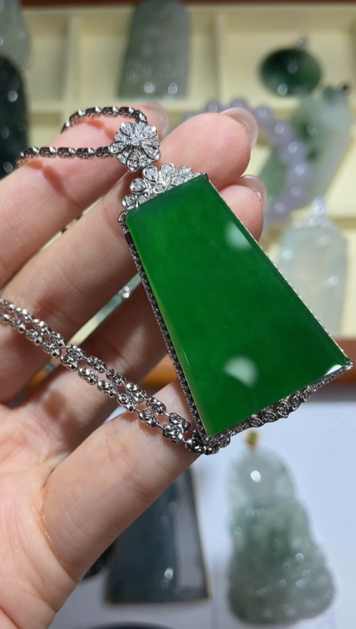 【闪购商品】翡翠挂件18K金镶嵌1       