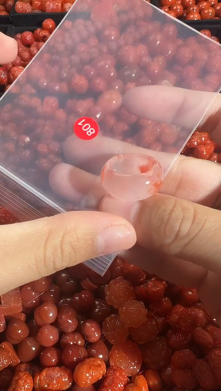 颈饰未镶嵌南红玛瑙1