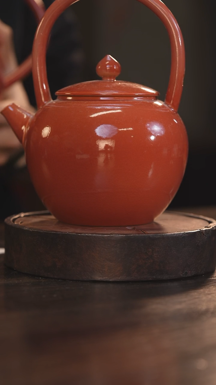 【闪购商品】杯37柴房陶瓷丨红色大提梁煮茶壶