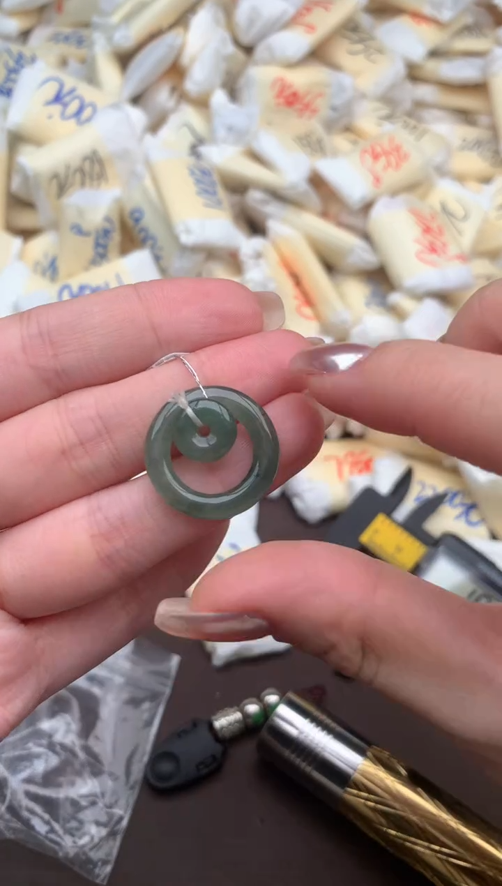 【闪购商品】翡翠挂件未镶嵌一