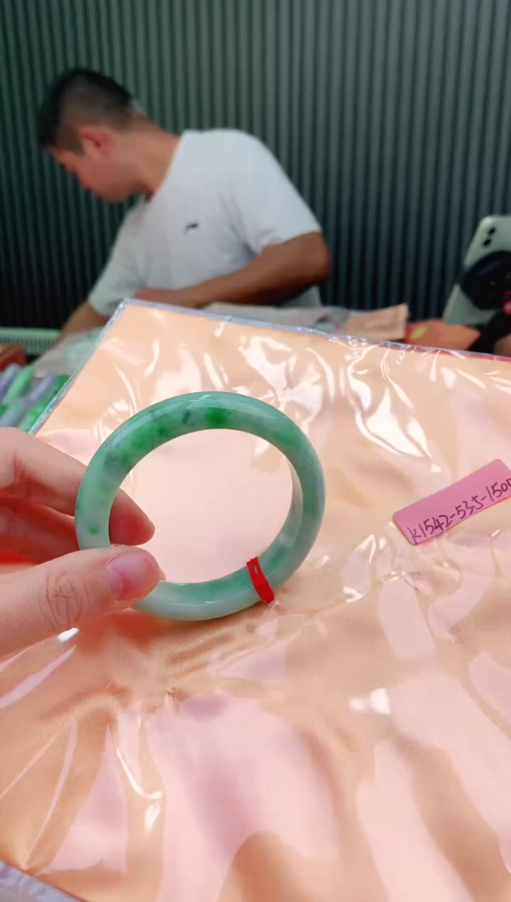 未镶嵌手镯翡翠111