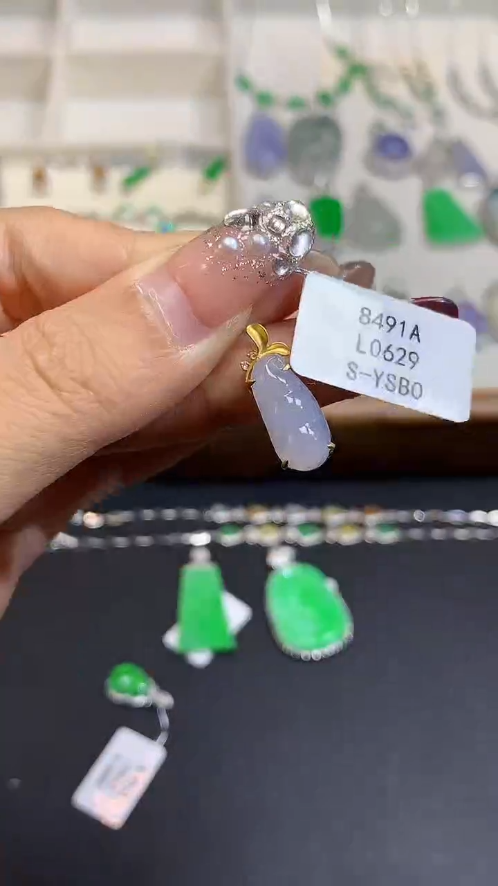 【闪购商品】翡翠18K金镶嵌吊坠(不含链)L0629多样性发其一