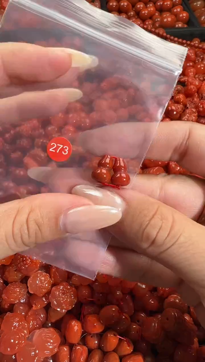 颈饰未镶嵌南红玛瑙1