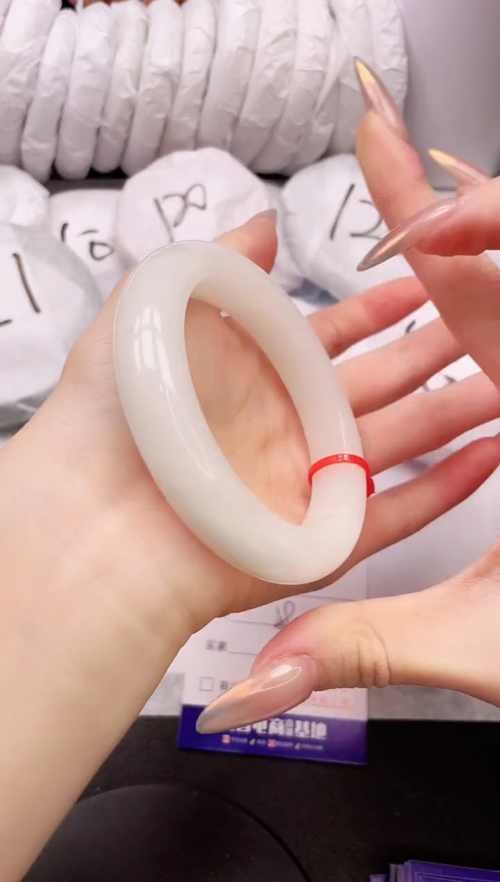 【闪购商品】和田玉手镯未镶嵌16K256-5