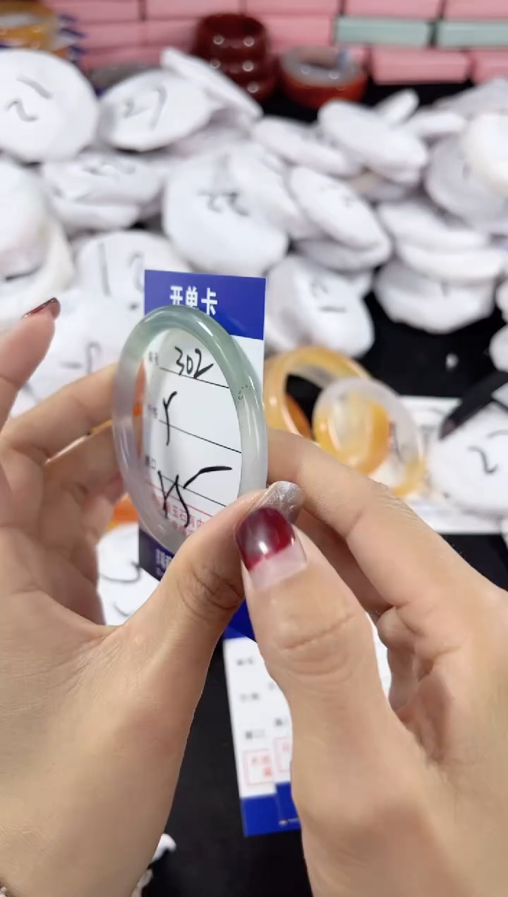 【闪购商品】玛瑙/玉髓手镯未镶嵌302