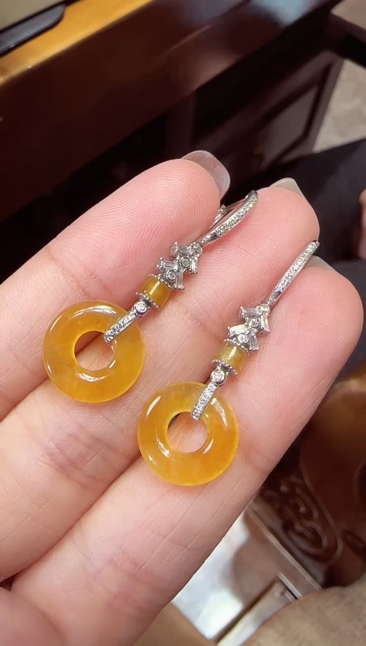 【闪购商品】翡翠耳环18K金镶嵌平安扣