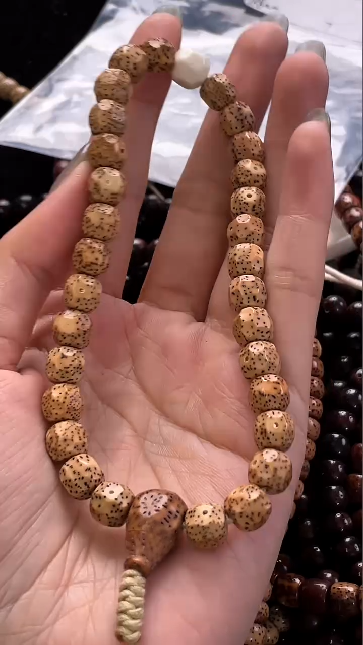手串星月菩提精工级粉皮浅珀平面无相9*8手持